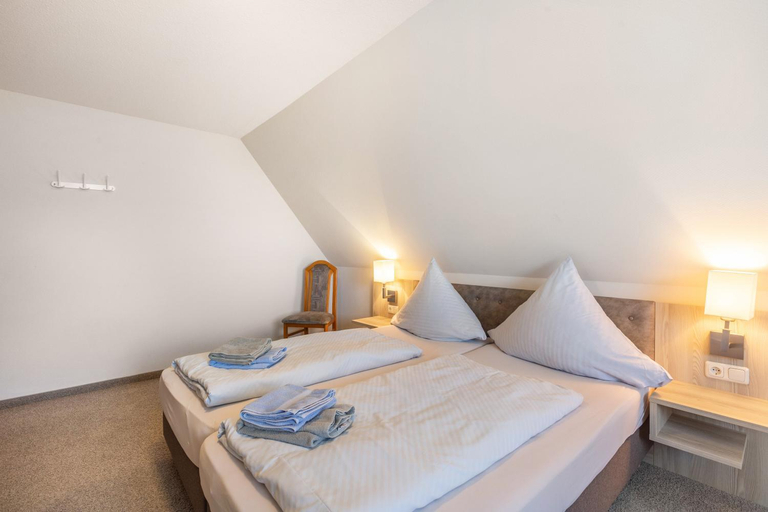 Bedroom 2, Appartmenthaus Felicitas, Waldeck-Frankenberg