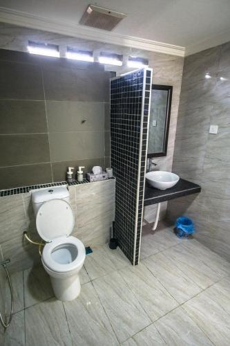 Others 5, Umbut Bayu, Marang