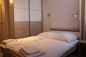 Guestroom 4, Lipp Apartments, Köln