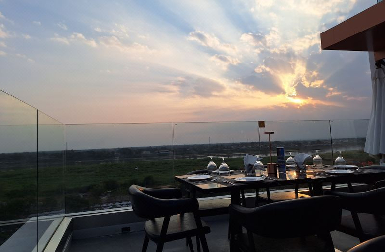 Food & Drinks 2, V.I.P Boutique Hotel, Vientiane