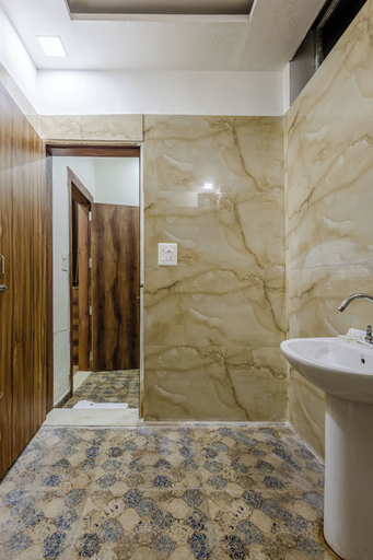 Bathroom 4, Hotel Brij Royal Heritage Vrindavan, Mathura