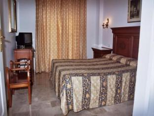 Others 3, Hostal Dianes, Málaga