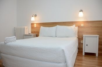 Others 2, Hostal Nersan II, Madrid