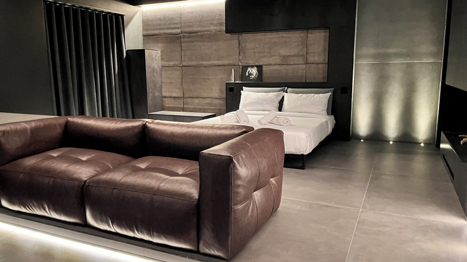 Others 4, Agarthi Suites, Sondrio