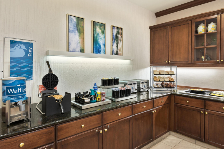Food & Drinks 5, Homewood Suites by Hilton Buffalo/Amherst, Erie