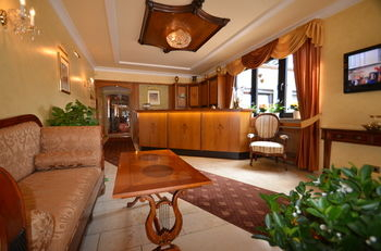 Others 2, Hotel Unter den Linden, Rheingau-Taunus-Kreis
