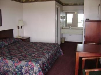 Others 5, Garden Inn & Suites, Troup