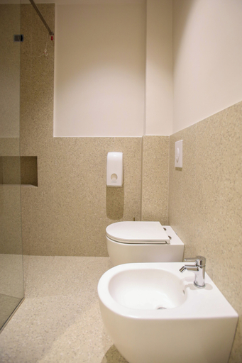 Bathroom 3, Olympia Villas and Hotel, Vlorës