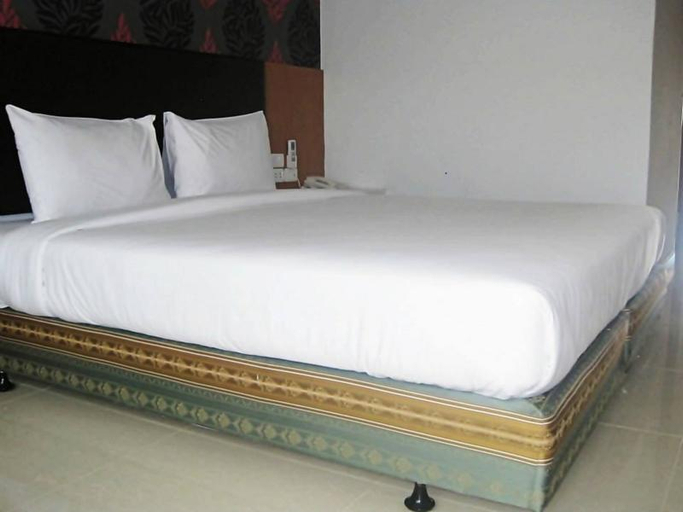 Bedroom 5, Orange Grand Hotel, Sadao