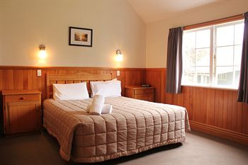 Others 4, Huka Falls Resort, Taupo