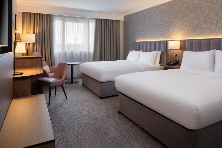 Bedroom 4, DoubleTree by Hilton Dartford Bridge, Kent