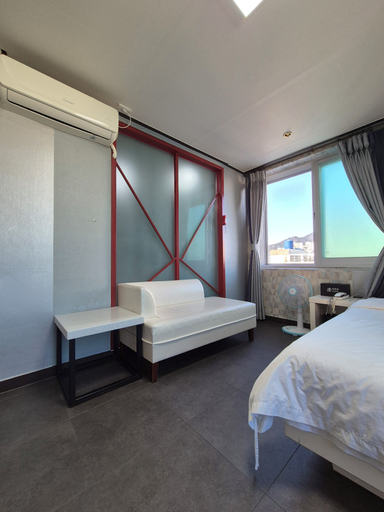 Bedroom 4, Haruae hotel, Jung