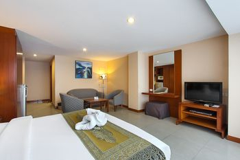 Others 3, Atlas Sukhumvit, Khlong Toey