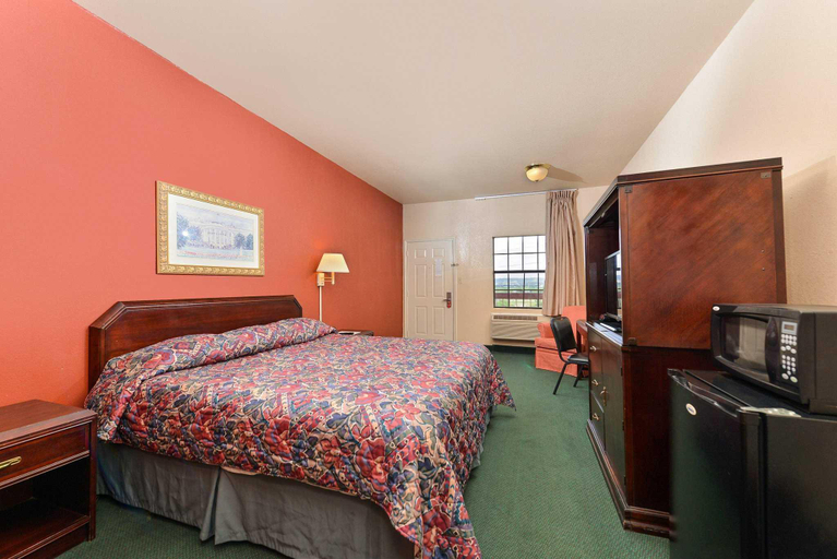 Others 3, Econolodge Junction, Kimble