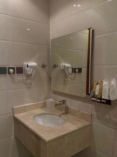 Bathroom 5, Hotel Ajnihat Safwa Taiba, Al Madinah Al Munawwarah