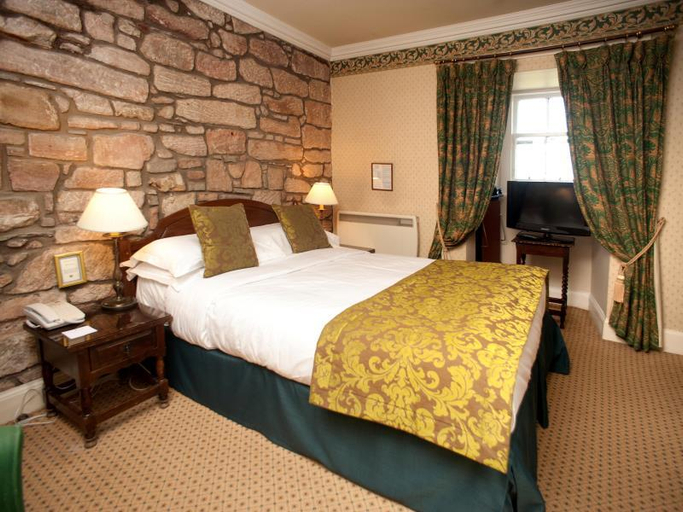 Bedroom 2, Dalhousie Castle  Hotel and Aqueous Spa, Midlothian