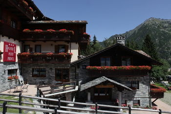 Others 5, Hotel Petit Prince, Aosta