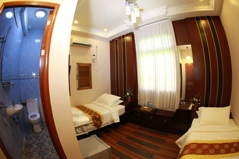 Others 5, Sule Sapphire, Yangon