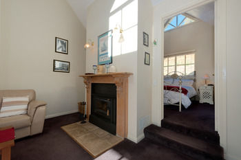 Others 2, Crabtree River Cottages, Huon Valley