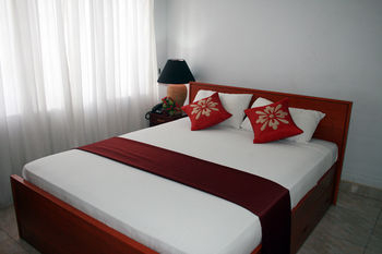 Others 3, Blue Gum Hotel, Ja-Ela