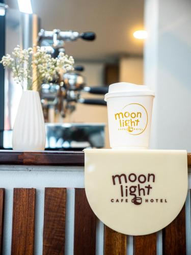 Others 4, Moonlight Cafe and Hotel, Tha Sala