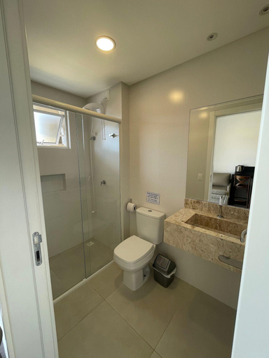 Bathroom 3, Vila do Centro, Bombinhas