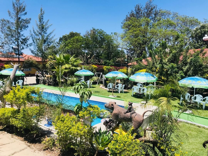 Others 4, uPhondo Lodge, Bulawayo