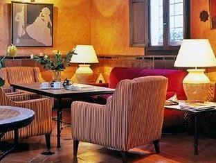 Lobby 2, Alavera De Los Bav Os, Málaga