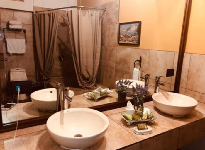 Bathroom 3, Hotel Los Olivos, Santiago Atitlán