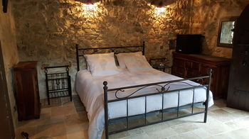 Others 4, Le Donjon des Combes et son Spa, Var
