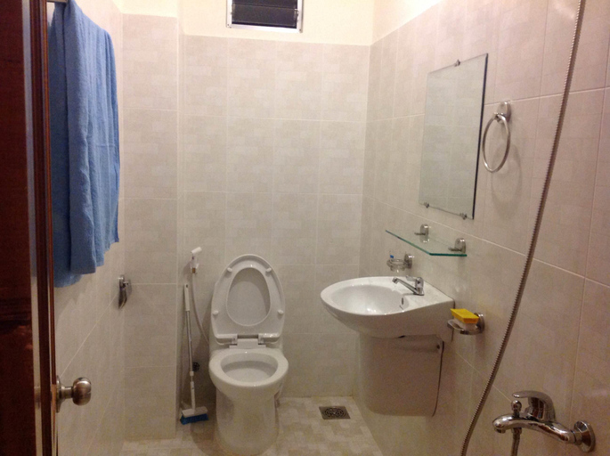 Bathroom 3, Viet's Hotel, Phan Thiết