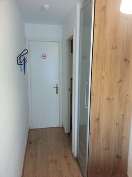 Others 3, Hostal La Lluna, Barcelona