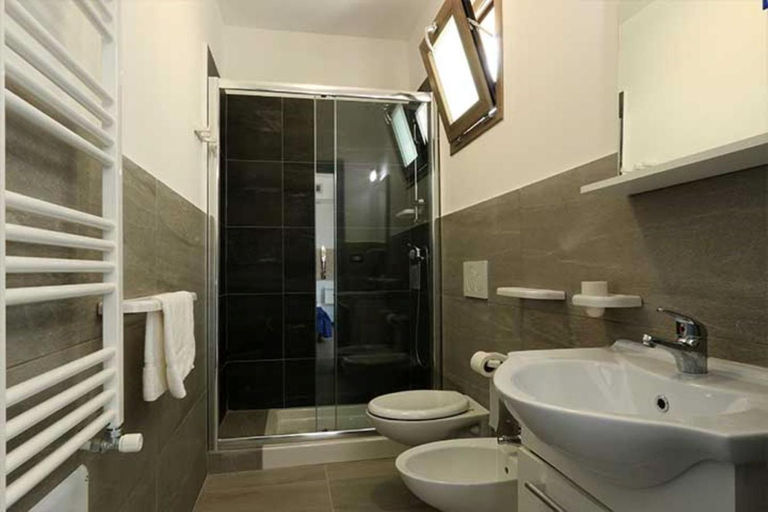 Bathroom 5, Maresidence Rooms & Breakfast, Lecce