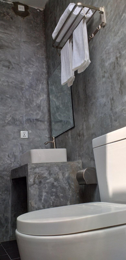 Bathroom 4, Coral Castle Guesthouse, Baa Atoll