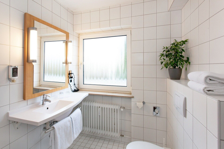 Bathroom 4, Saar City Hotel, Regionalverband Saarbrücken