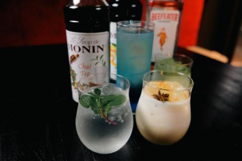 Food & Drinks 3, 万雷ホテル, Taitō