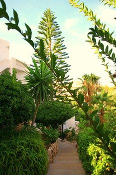 Others 3, Villa Columbus, Baleares