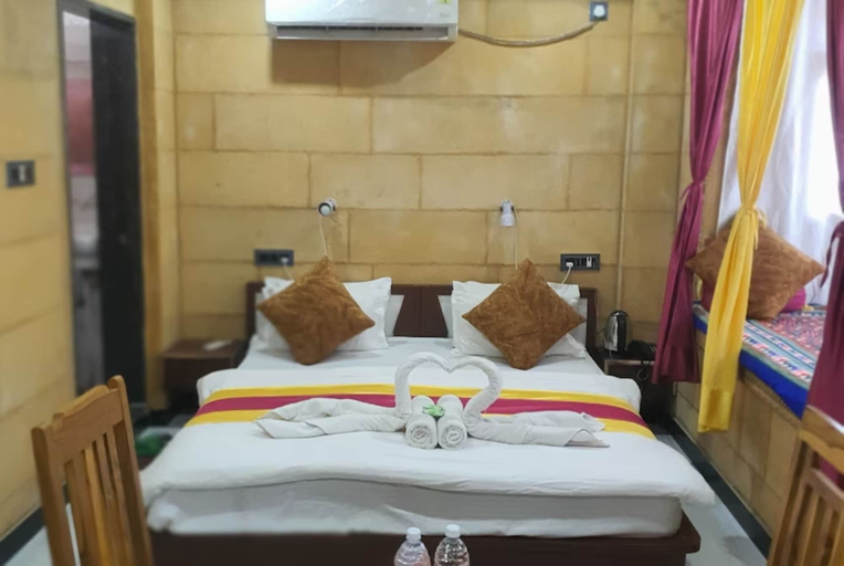 Room 3, Zam Zam BABAR MANGRA BARMER, Jaisalmer
