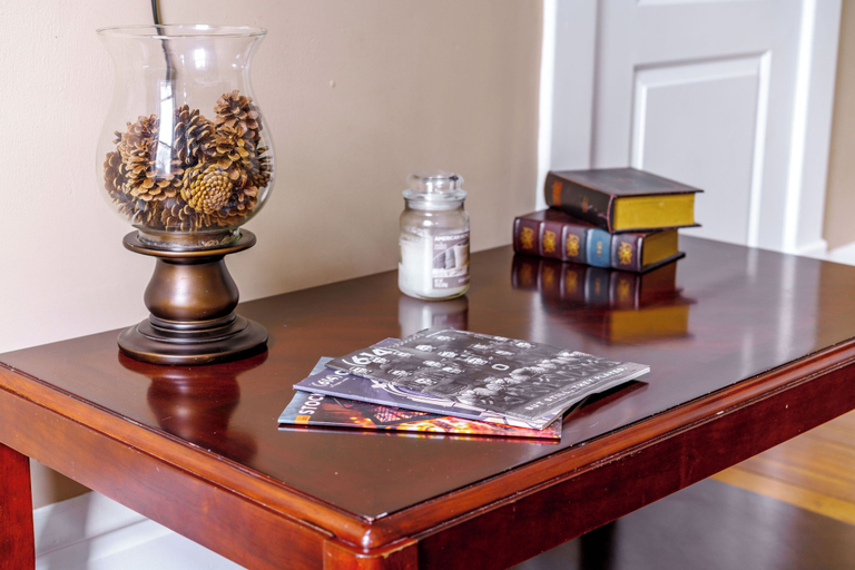 Living area 3, The Parkside by Jungle House – Short North Boutique Suites, Franklin