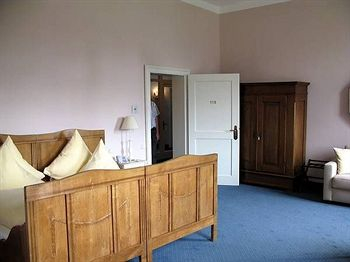Others 4, Hotel Schloß Gehrden, Höxter