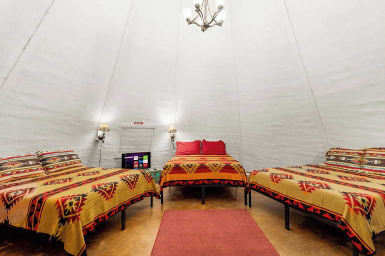 Bedroom 2, Tipis on the Guadalupe, Comal