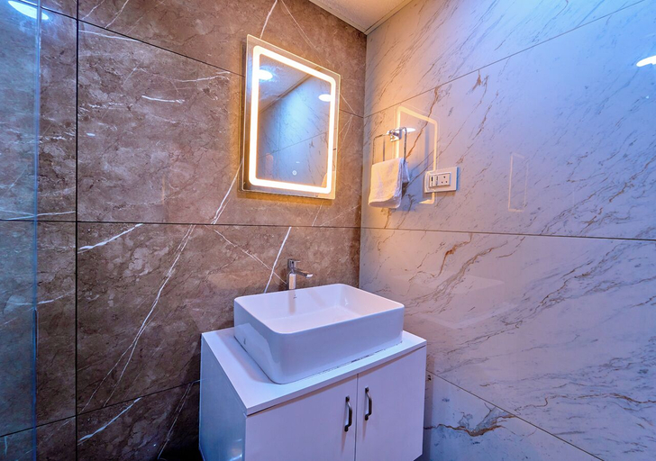Bathroom 5, Voye Homes Signature Pool Resort Varkala, Thiruvananthapuram