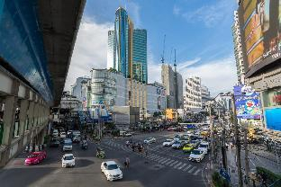 Others 5, 8 Hotel & Cafe, Khlong Toey