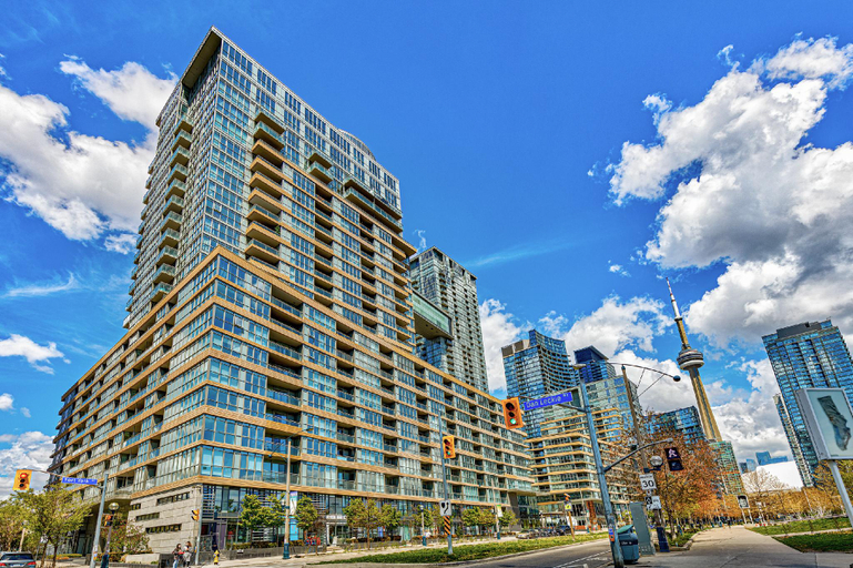 2, Harbourlane Suites, Toronto