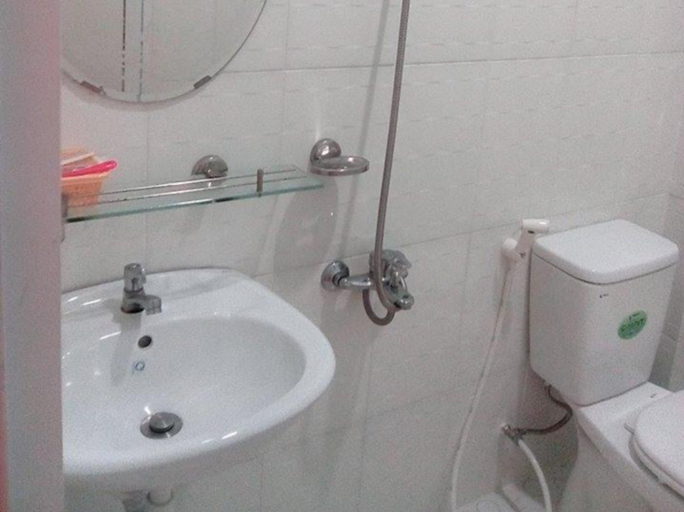 Bathroom 4, Thu Thanh Guesthouse, Phan Thiết