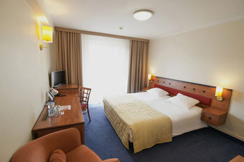 Others 4, Gold Hotel, Złotoryja