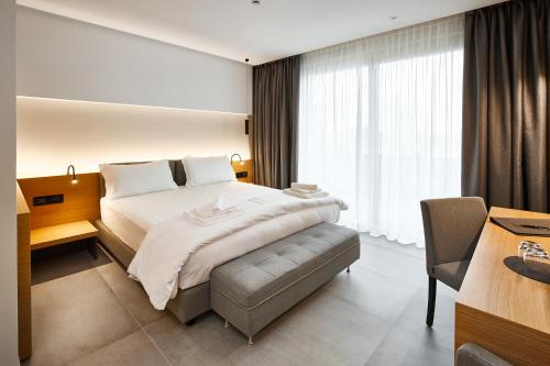 Others 5, Nodo Hotel, Udine