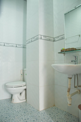 Bathroom, Dong Bao Hotel An Giang, Chau Doc