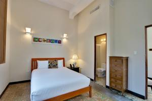 Others 3, Da'House Hotel