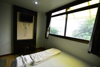 Others 5, Thara House, Phra Nakhon